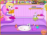 Baby Elsas Potty Train
