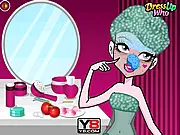 Draculaura Bloody Makeover