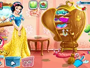 Snow White Room Cleaning